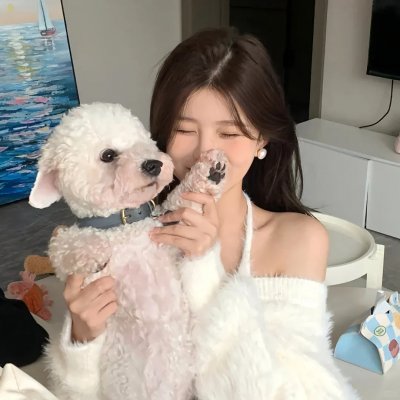 鱼跃在花见